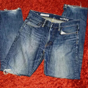 Gap 1969 denim Jeans 33x31 Straight Leg distressed